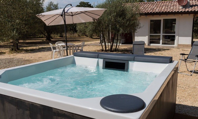 Vetralla House | Beautiful private villa with A/C, WIFI, pool, TV, pets allowed, panoramic view and parking