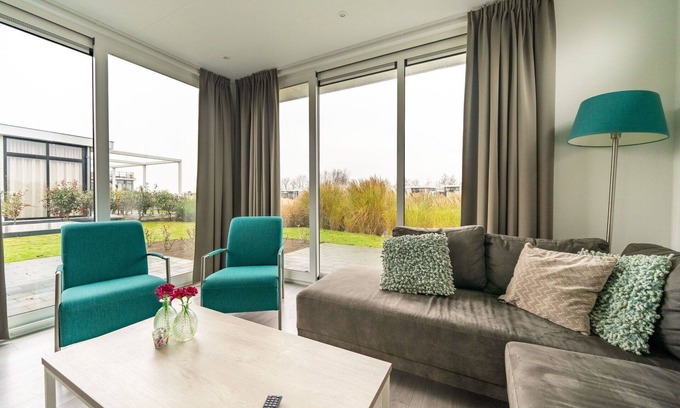 Nunspeet House | Beautiful private villa for 4 people with pool, WIFI, TV, terrace and parking