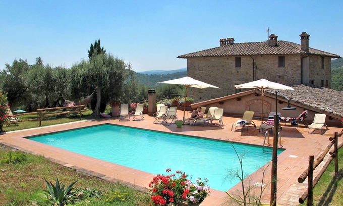 Teverina di Cortona Villa | Beautiful private villa with WIFI, private pool, TV, patio, pets allowed, panoramic view and par.