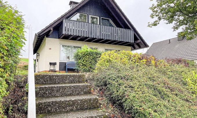 Hausen House | Beautiful private villa for 8 people with WIFI, TV, terrace and pets allowed