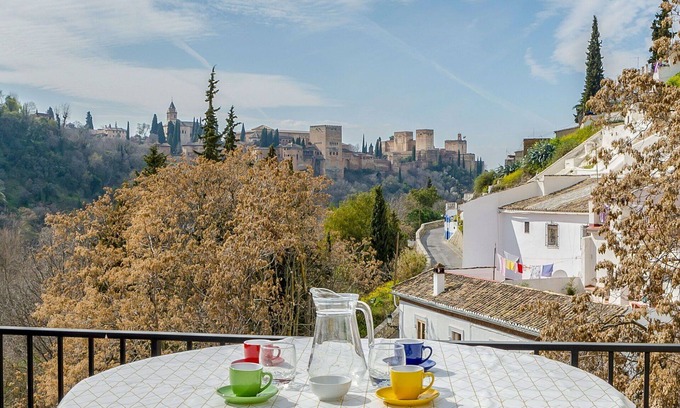Albaicin House | Beautiful private villa for 4 people with WIFI, TV and terrace