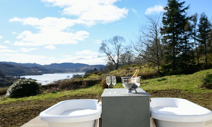 Lerags Villa | Beautiful private villa for 10 guests with hot tub, WIFI, TV, patio, pets allowed and panoramic .