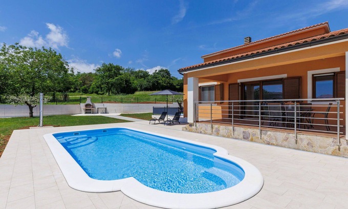 Zminj House | Beautiful private villa for 6 people with private pool, WIFI, A/C, TV, terrace and panoramic view