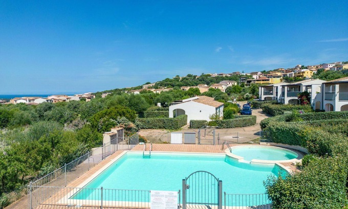 Badesi House | Beautiful private villa for 4 people with A/C, pool, TV, terrace, pets allowed and parking
