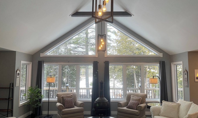 Bobcaygeon Cottage | Beautiful Private Waterfront Cottage