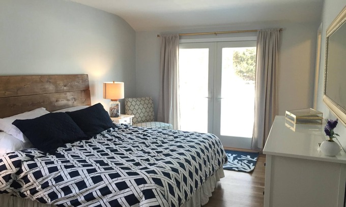Silver Beach House | Beautiful, quiet, private, short walk to the beach.
