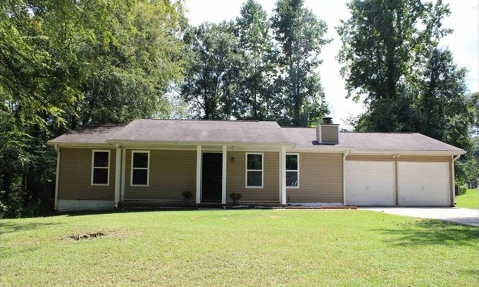 Jonesboro House | Beautiful Ranch Home Near Lake Spivey