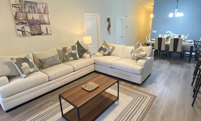 Sandy Ridge House | Beautiful recently renovated 5 bed/3 bath villa,
