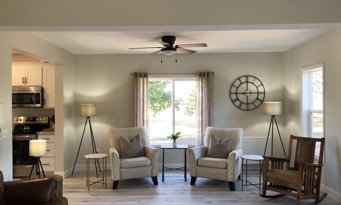 Menahga House | BEAUTIFUL Renovated Farmhouse!!