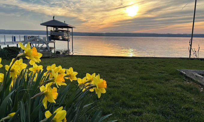 Lodi Other | Beautiful renovated Farmhouse on Seneca Lake. Finger Lake Wine Trail.