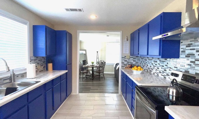 Natchez House | Beautiful renovated home on the hill near the MS River in historical Natchez.nn