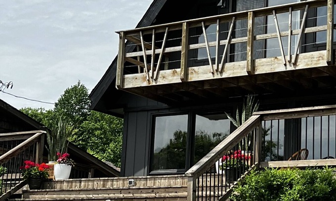 Vandalia House | Beautiful rental with amazing views on Donnell Lake’s North Shore,
