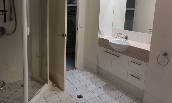 Urangan Resort | Beautiful Resort So Close to Urangan Marina