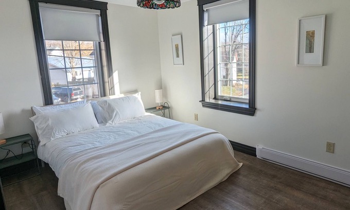 Canning Apartment | Beautiful River View Apartment in Wine Country