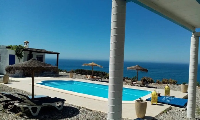 Guainos Bajos House | Beautiful rural house in front of the mediterranean