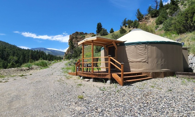 Gardiner House | Beautiful, scenic yurt in quiet privacy near Yellowstone National Park.