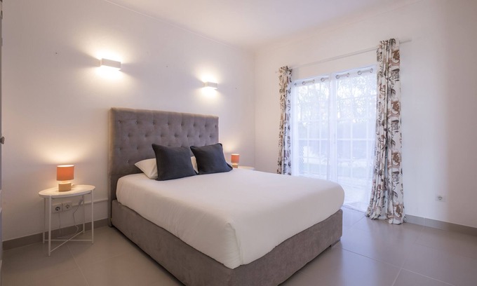 Praia da Luz Apartment | Beautiful Seaview 2 Bedroom Apartment with Pool