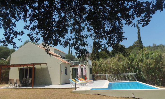 Skala Villa | Beautiful secluded Villa with private pool 5/7 min walking distance of amenities