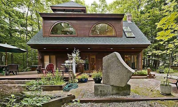 South Casco House | Beautiful Secluded Retreat With Many Amenities