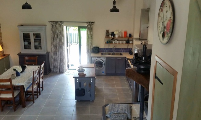 Cast Cottage | Beautiful, spacious, 2 bed renovated breton cider press, 10km from the coast!