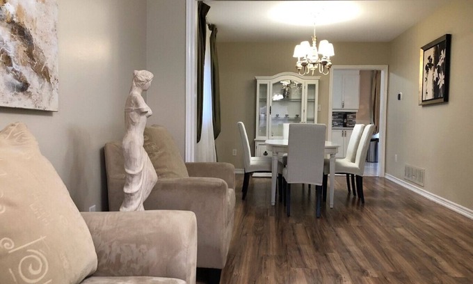 East Credit House | Beautiful, Spacious and Good Location