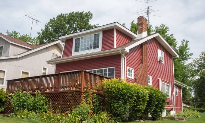 Fox Lake House | Beautiful Spacious Escape On The Chain O'Lakes