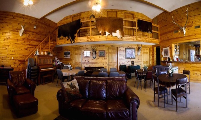 Edgemont Cabin | Beautiful, spacious lodge 6 bedroom ranch lodge