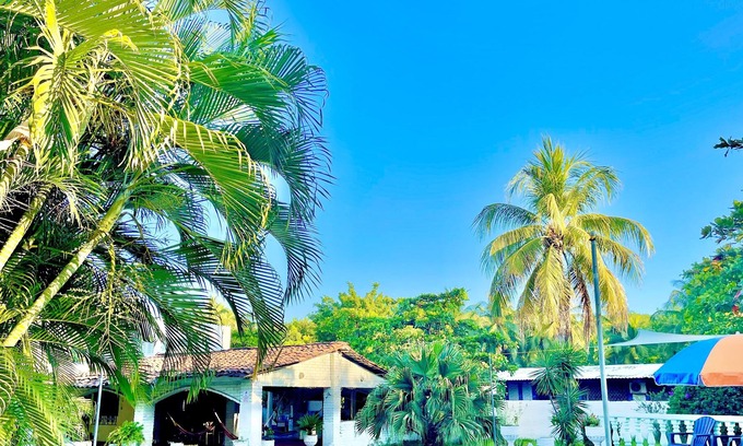 Acajutla Villa | Beautiful & spacious Rancho -- 2 min Walk to Beach Front