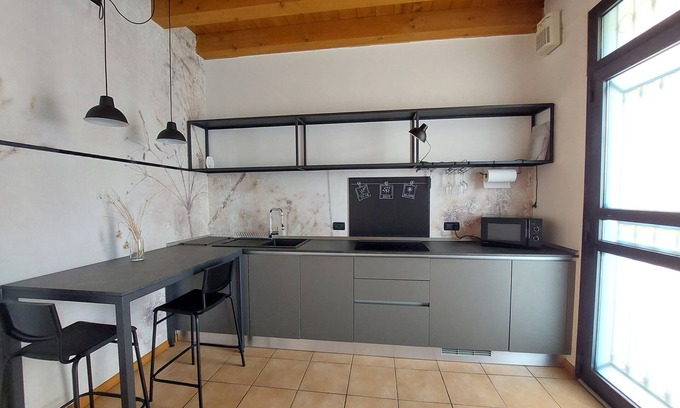 Vicenza Apartment | Beautiful studio apartment with garden near city center and exhibition district
