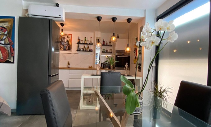 Sant Marti Apartment | Beautiful studio near downtown