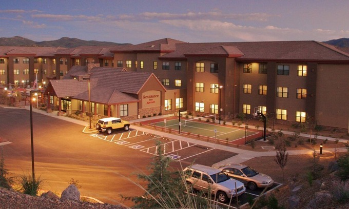 Prescott Apartment | Beautiful studio unit at resort, sleeps 4