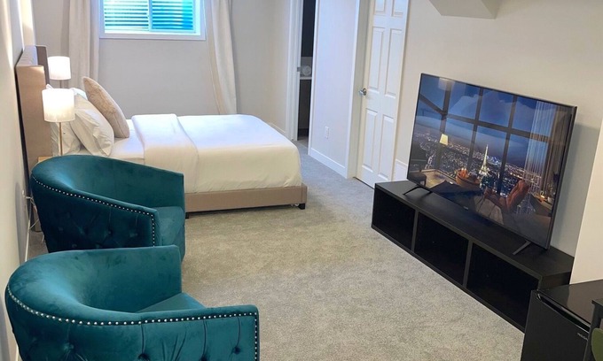 Ottawa Division House | Beautiful Suite in Ottawa