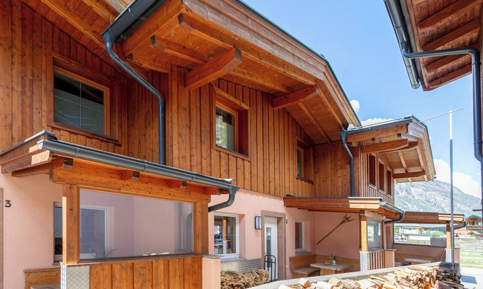 Huben House | Beautiful terraced house for sole occupancy