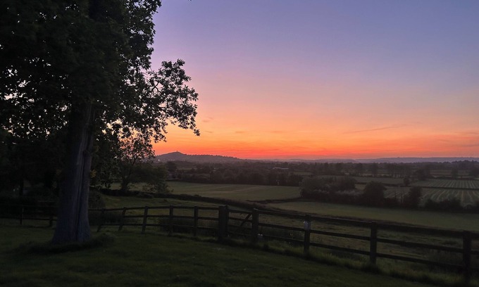 Baltonsborough House | Beautiful Three Bedroom Barn Conversion With Magnificent Views