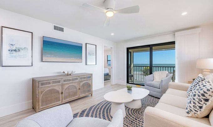 Sanibel Condo | Beautiful top floor corner 2-bedroom with incredible views!