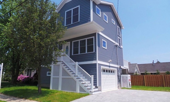 Point Pleasant Beach House | Beautiful Newer Home Near Beach, Town and Train