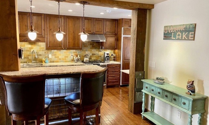 Incline Village Condo | Beautiful Vacation Retreat within a walking distance from the beach!