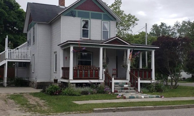 Cheboygan House | Beautiful Victorian in Downtown Cheboygan