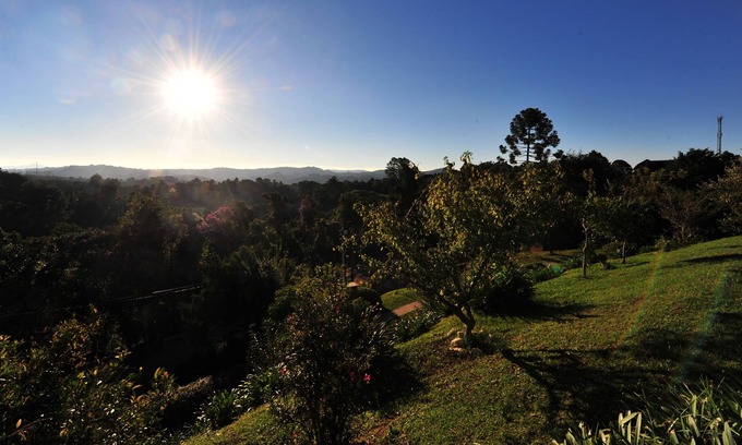 Colinas Capivari Cottage | Beautiful view of the mountains