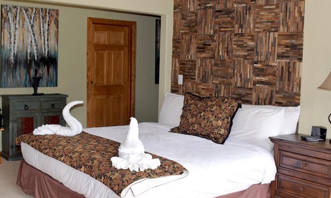 Breckenridge Apartment | Beautiful Views Of Mt Quandary Off Private Balcony
