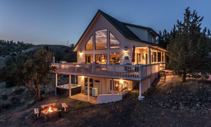 Prineville Ski Chalet | Beautiful Views Of Prineville Reservoir