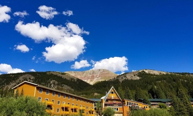 Breckenridge Apartment | Beautiful views of Mt Quandary off private balcony