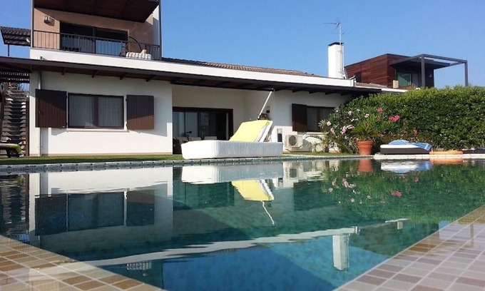Rosolina Villa | Beautiful Villa with Private Pool by Beahost