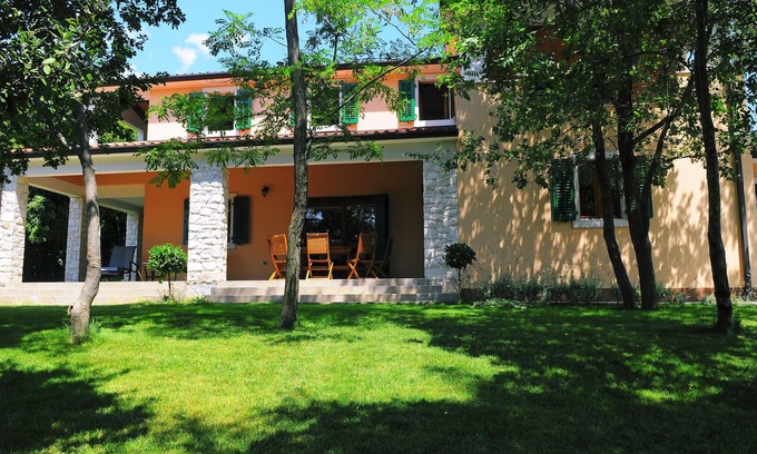 Stanisovi Villa | Beautiful Villa Ana with two shared pools