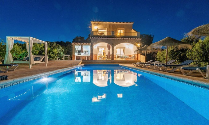 Cutar Villa | Beautiful Villa Botin, 9 Pers, Heated pool, Wifi, BBQ,Petfriendly, magnific view