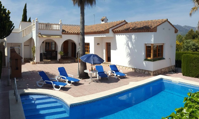 Les Tres Cales Villa | Beautiful Villa, WIFI, Air-conditioning, Private pool, not overlooked, 8 people