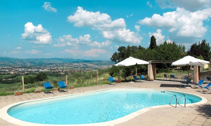 Fratta Villa | Beautiful villa for 6 people with WIFI, pool, TV, patio, pets allowed and parking