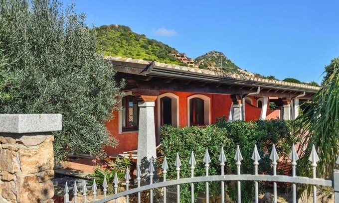 Villaggio delle Mimose Villa | Beautiful Villa, GINESTRE 1, sea view and 100 meters from the sea (Peppino rock