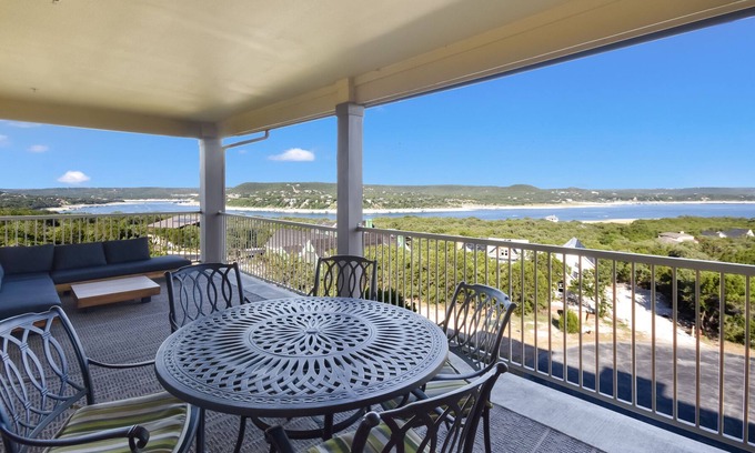 Northshore On Lake Travis Villa | Beautiful Villa in Hollows Resort, Fantastic Panoramic View of Lake Travis, 4 Pools, Hiking Trails!