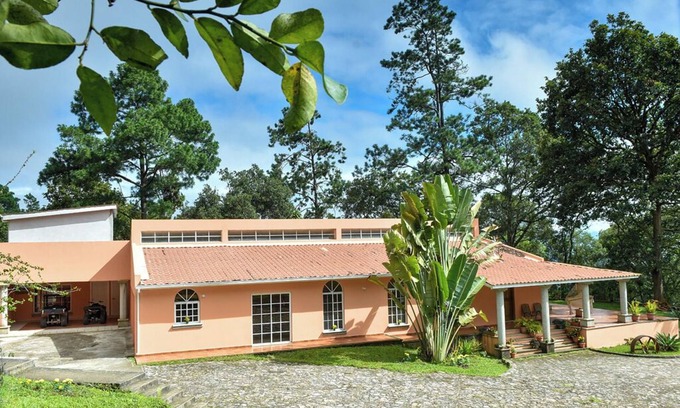 Tegucigalpa Villa | Beautiful Villa in the middle of the Forrest